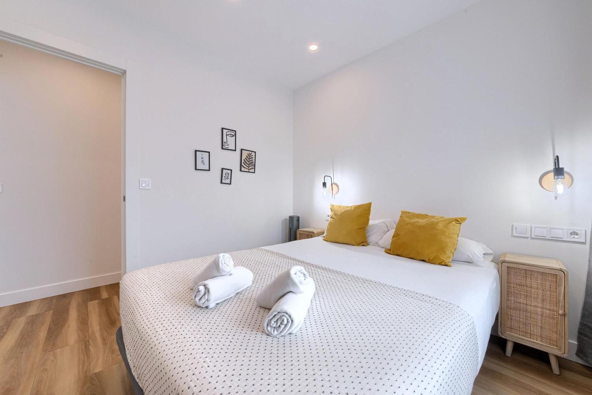 Deustown Apartamentos Bilbao Exterior photo