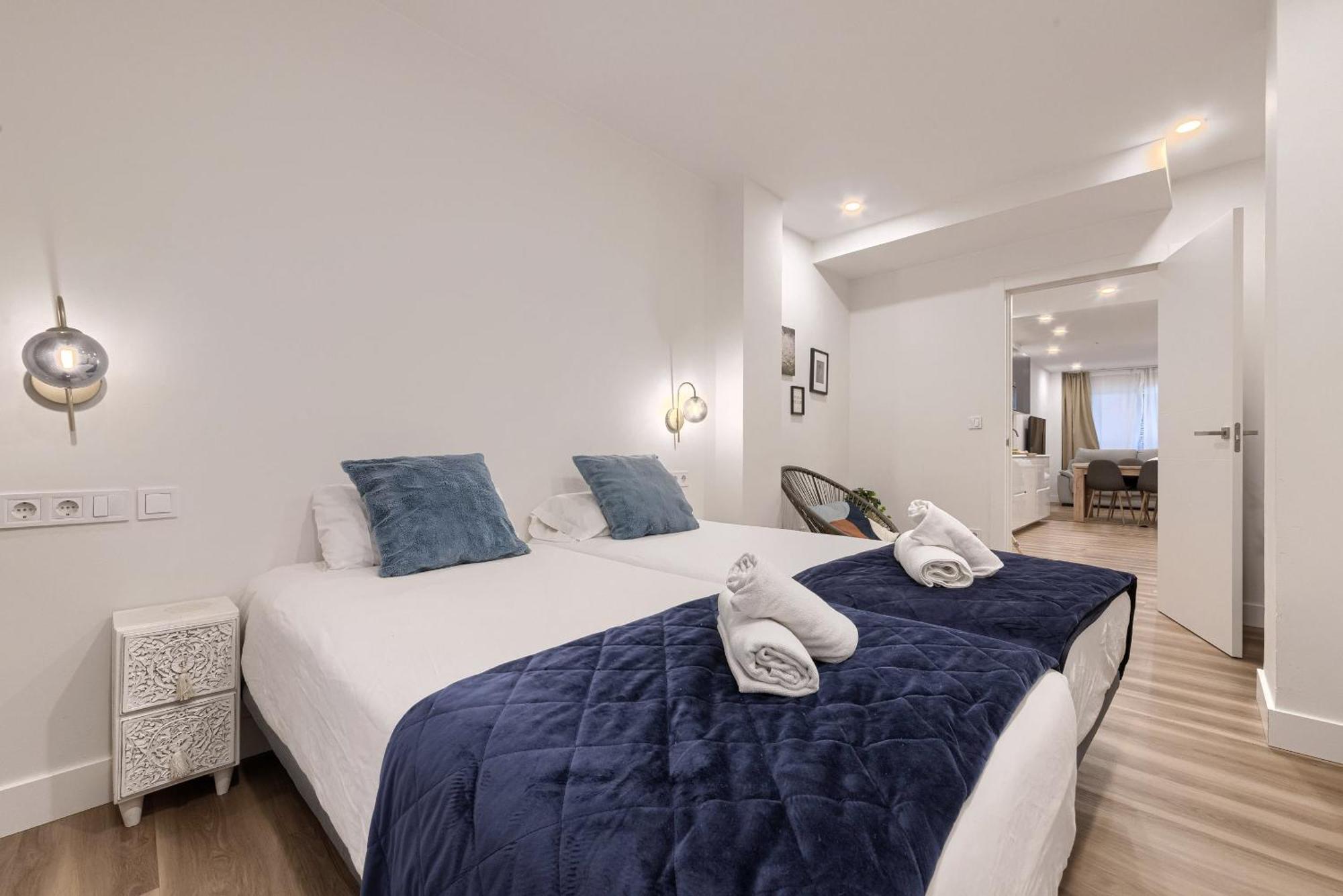 Deustown Apartamentos Bilbao Exterior photo