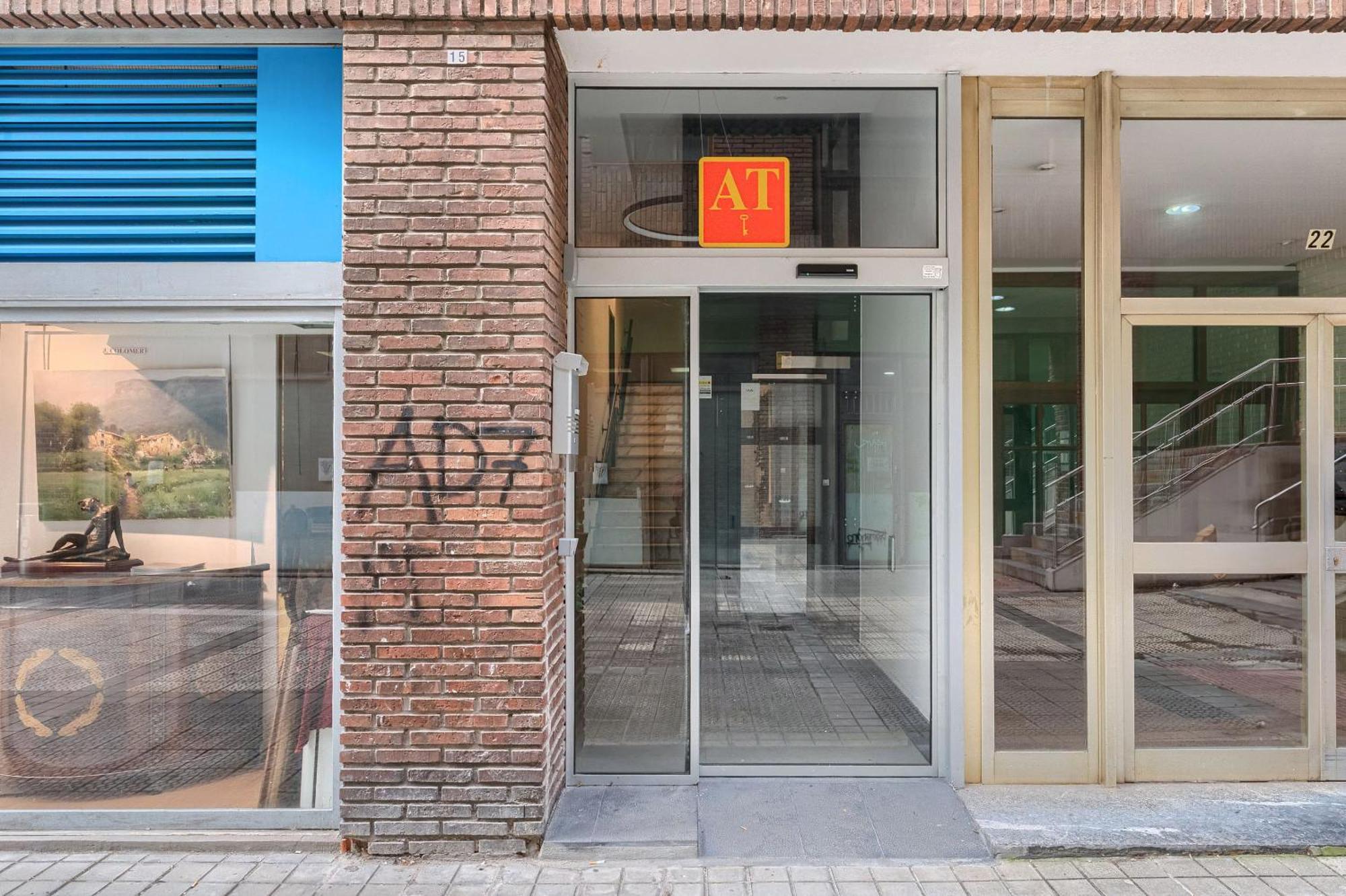 Deustown Apartamentos Bilbao Exterior photo